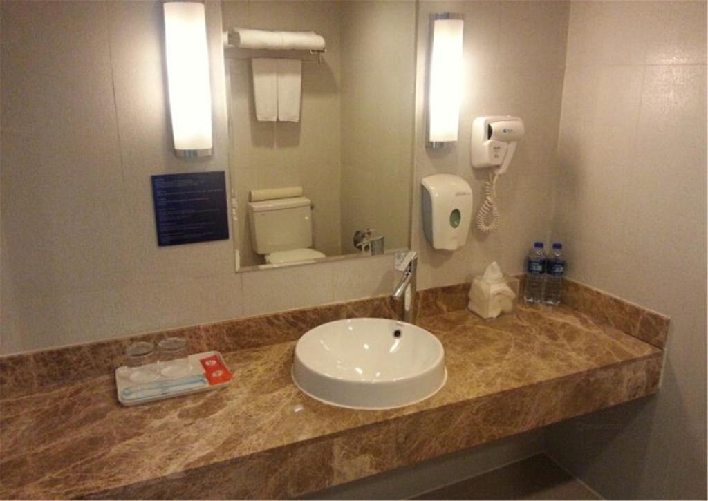 Holiday Inn Express Tianjin City Center Buitenkant foto